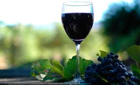 Красное вино повышает гемоглобин